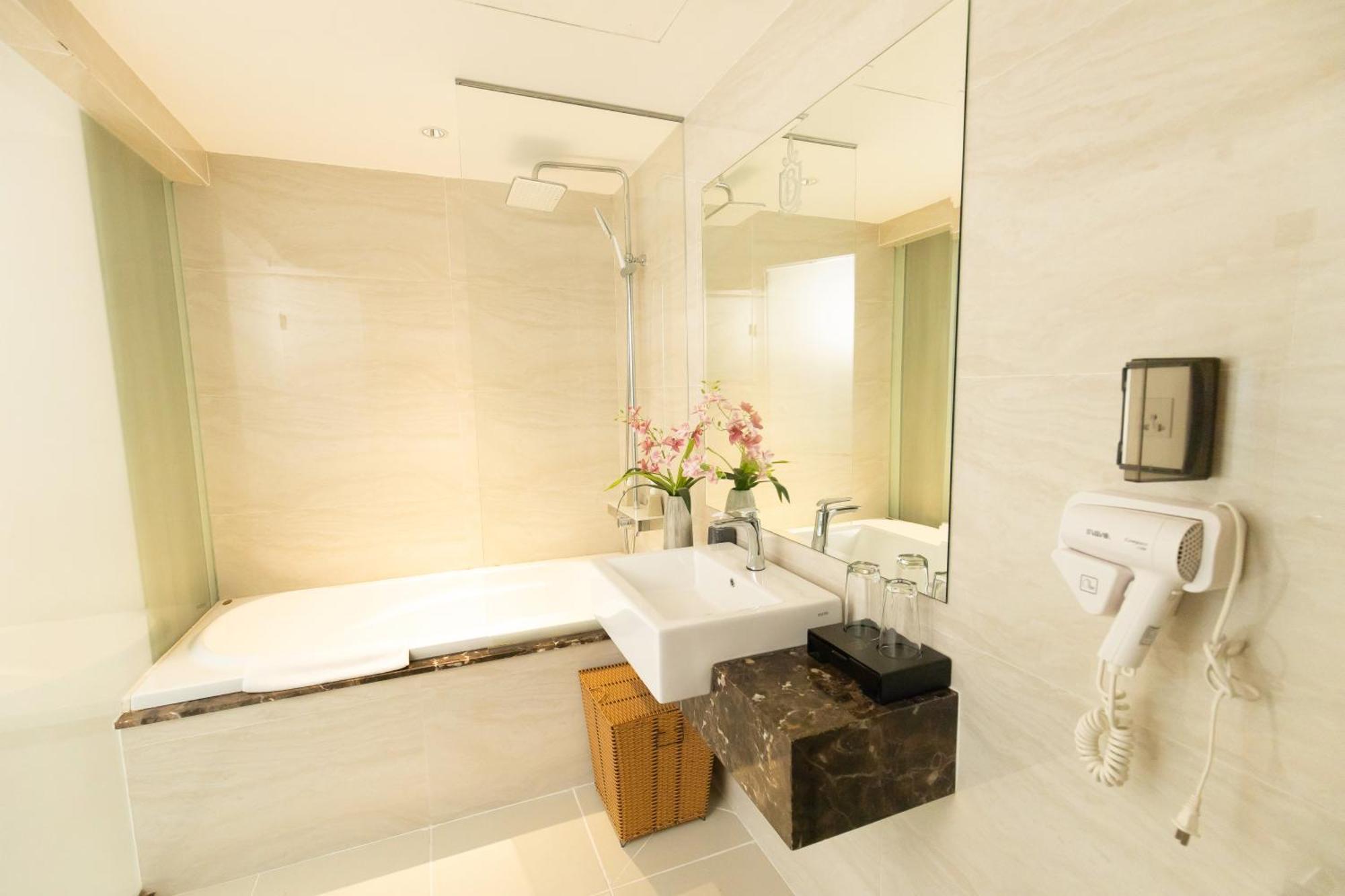 Nicecy Suite Hotel & Spa Ho Chi Minh-stad Buitenkant foto
